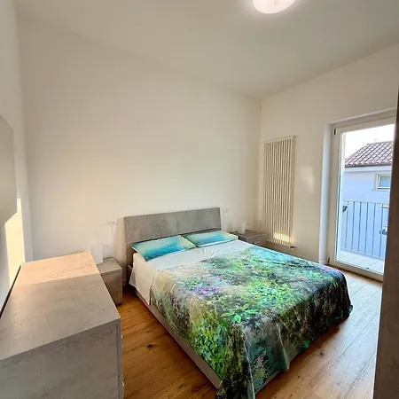 Per Severanza 公寓 *